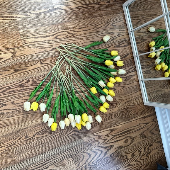 Tulips Artificial Flowers Real Touch Wedding/Party Decor 37 Pieces Yellow - Picture 10 of 16